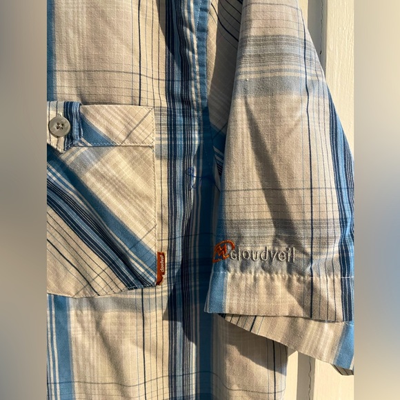 Men’s CloudVeil Button Down ( medium ) - Picture 4 of 4